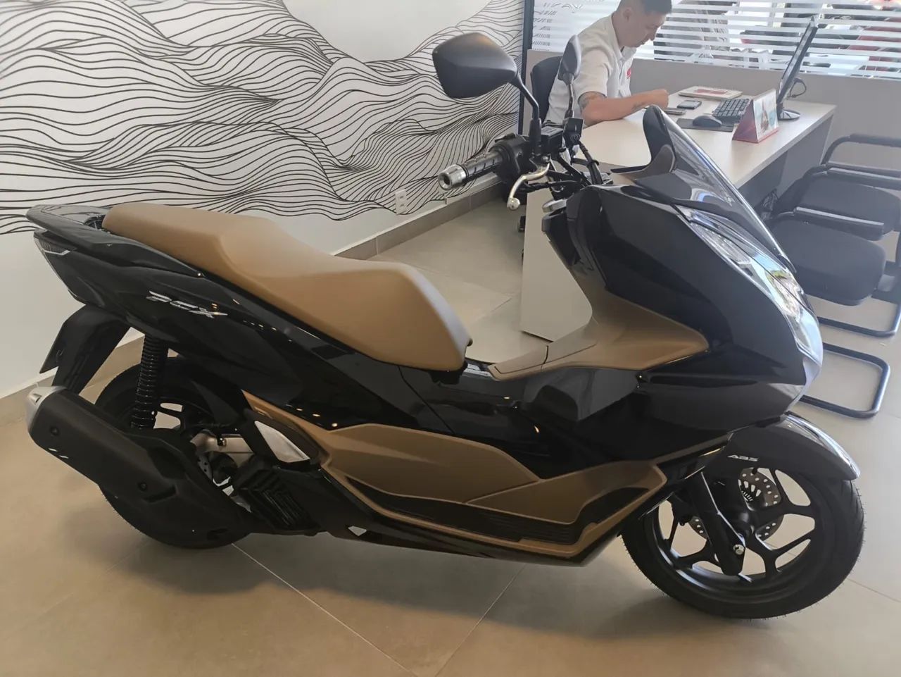 Vendo Honda PCX 160 DLX ABS 2026 - Foto 2