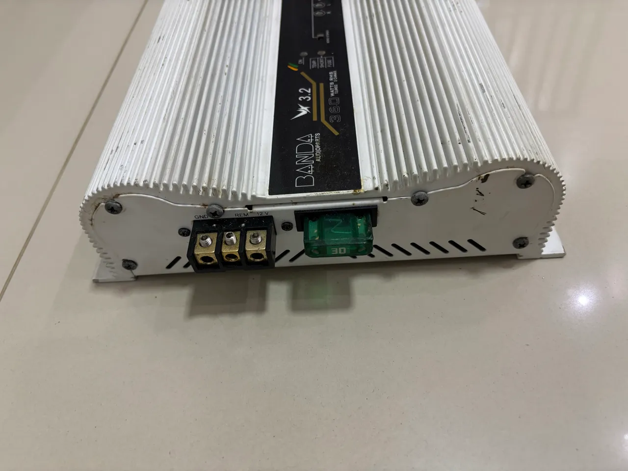 Potência Banda Expert D 1200w RMS 2 canais - Aparelhos de Som