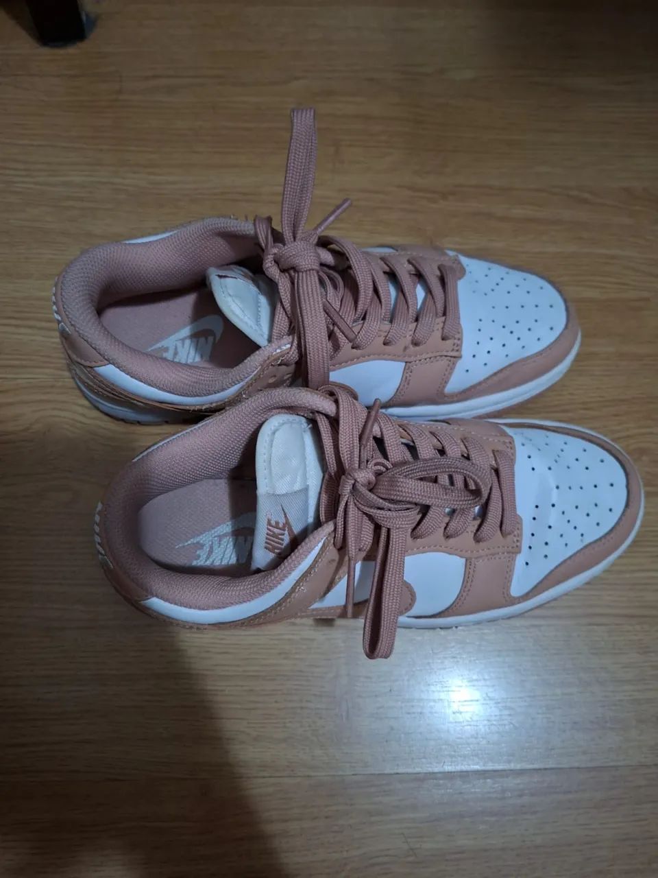 tenis dunk low nike rose tamanho 35 - Foto 2