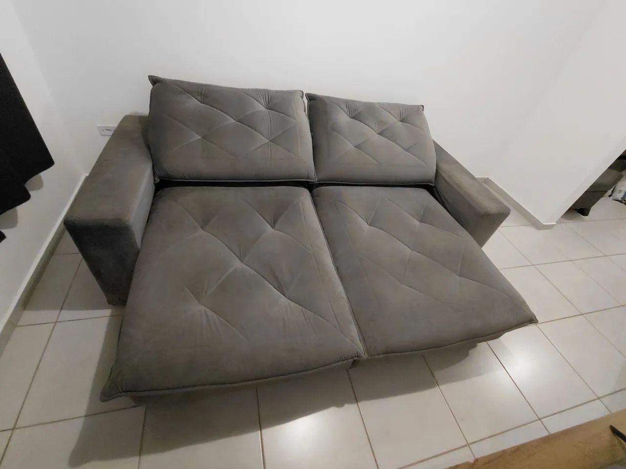 Sofá retrátil e reclinável cinza. - Foto 3