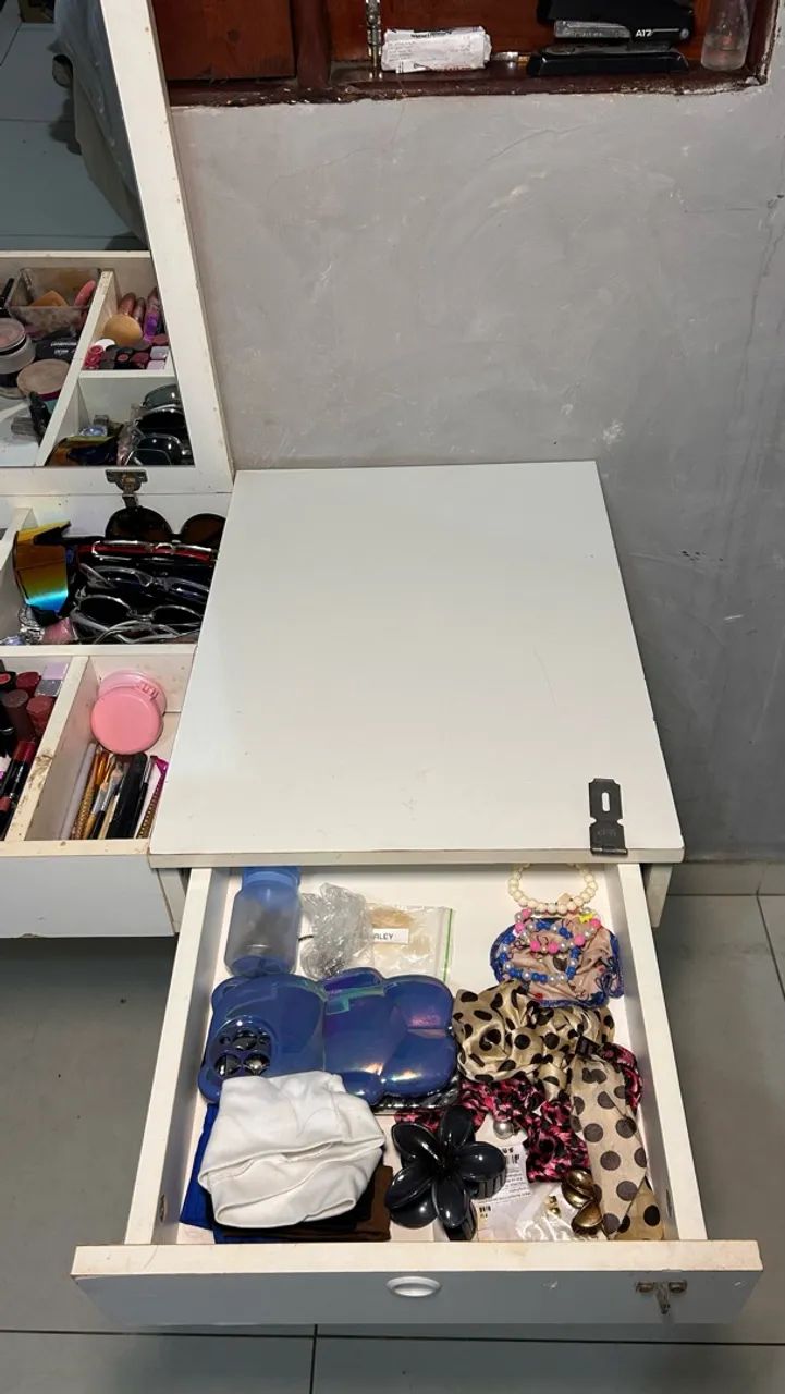 Vendo penteadeira com espelho  - Foto 3