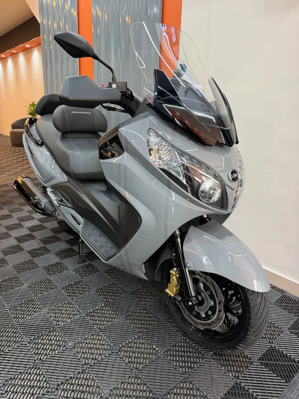 Maxsym400i cor exclusiva 