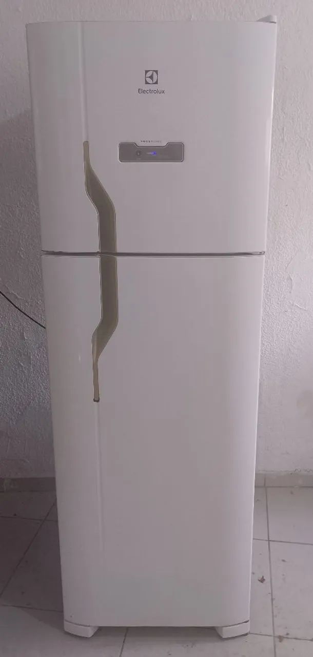 Geladeira para consertar.