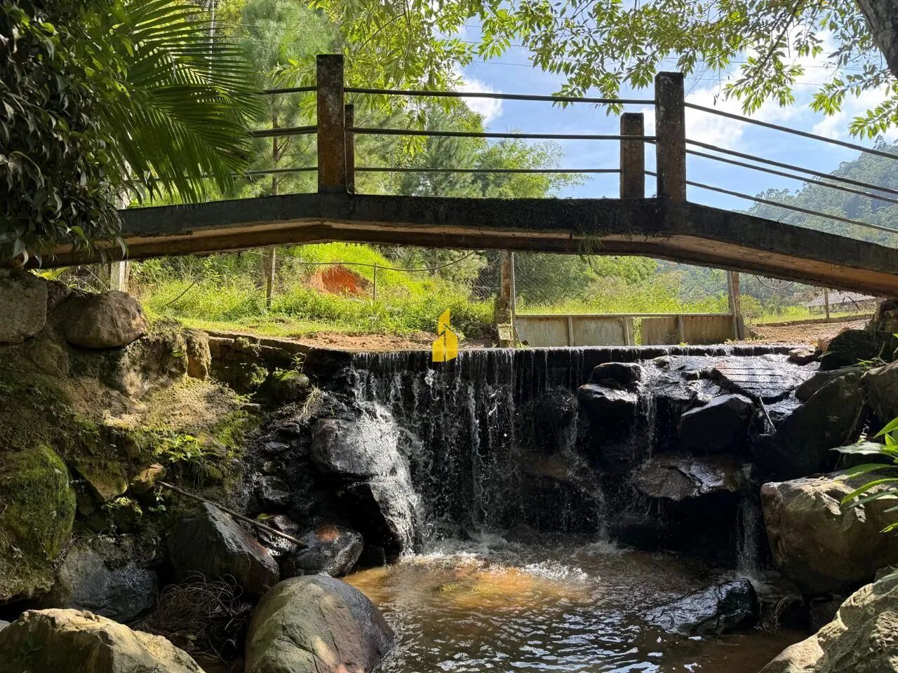 BELÍSSIMO SÍTIO NA CIDADE DE RIO DOS CEDROS/SC - Foto 2