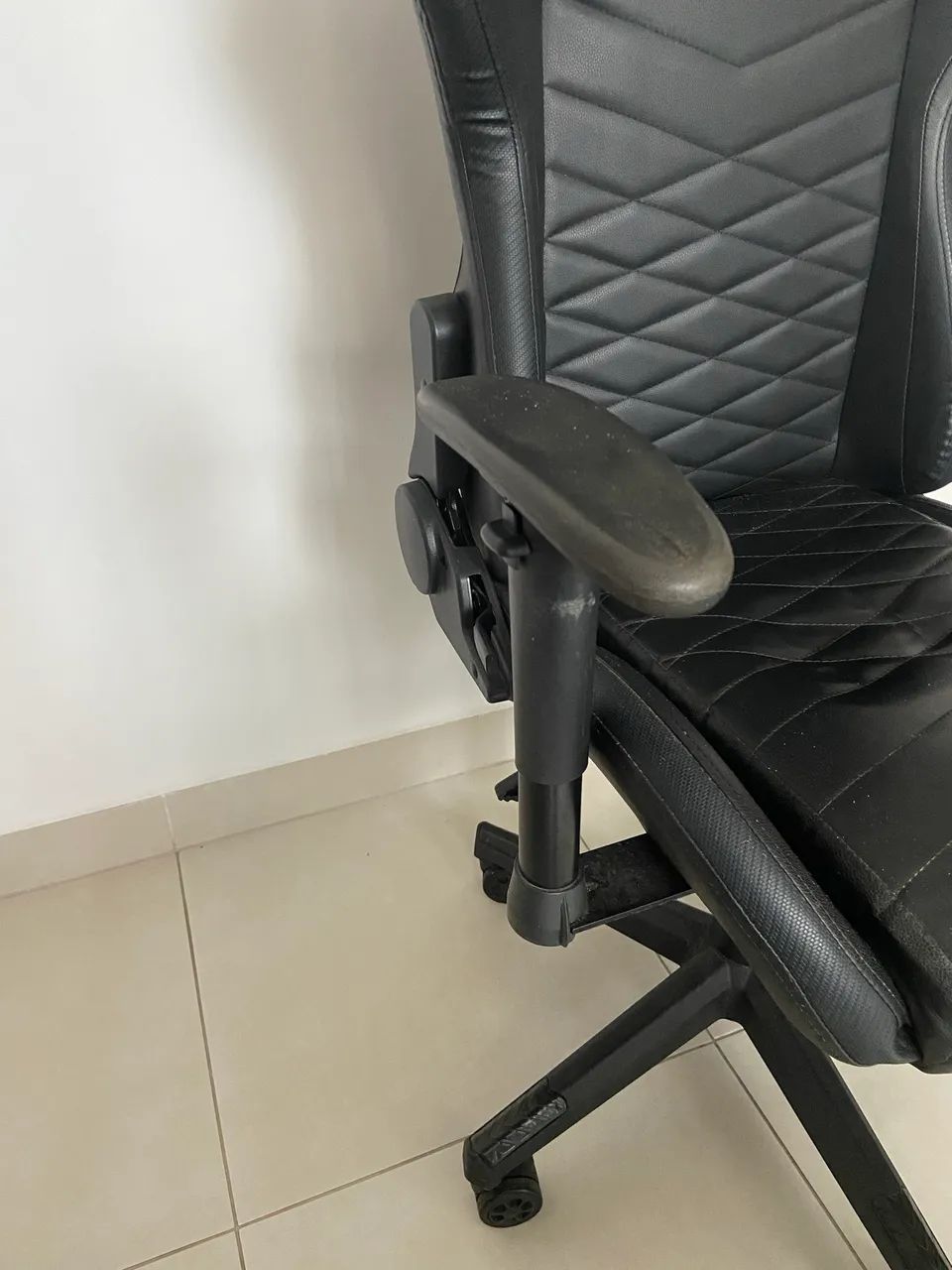 Cadeira Gamer Elg Extreme Life - Usada - Foto 4
