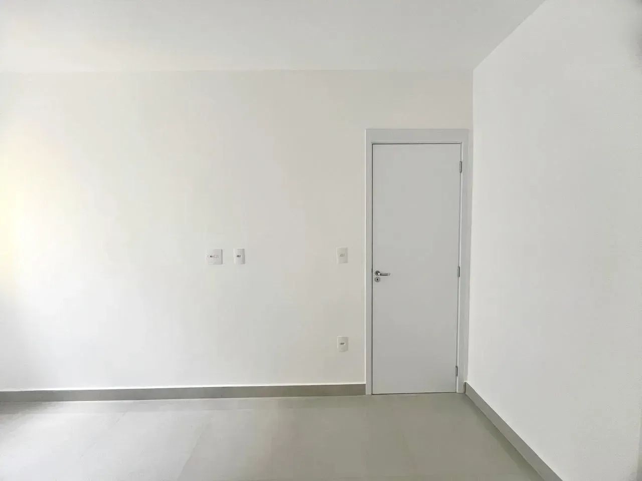 Locação no Flamboyant: Mobiliado com Planejados e Sacada com Gourmet - Foto 7