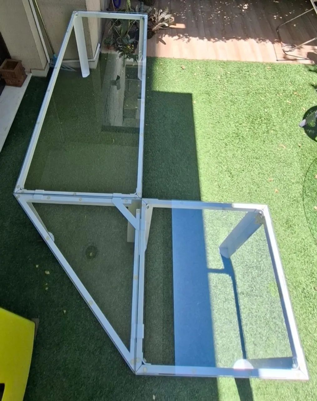 Mesa em L de aço com tampo de vidro Tok Stok - Foto 3