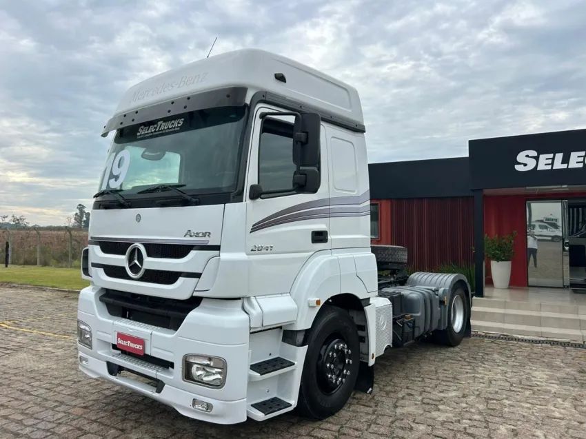 Mercedes Benz Axor 2041 LS 4X2 2019 - Foto 3