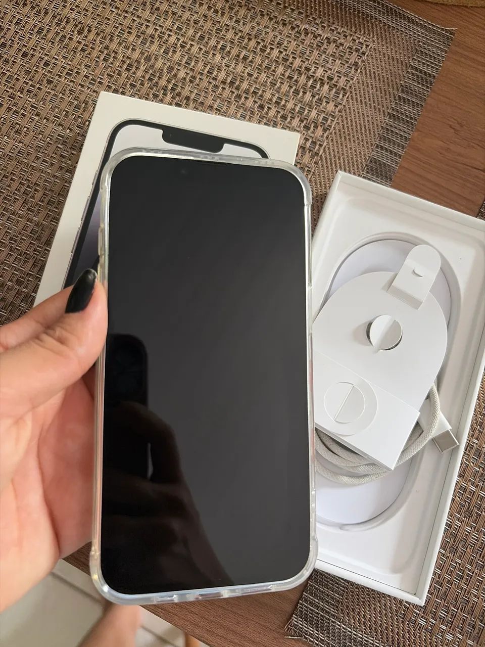 iPhone 16e - perfeito estado 