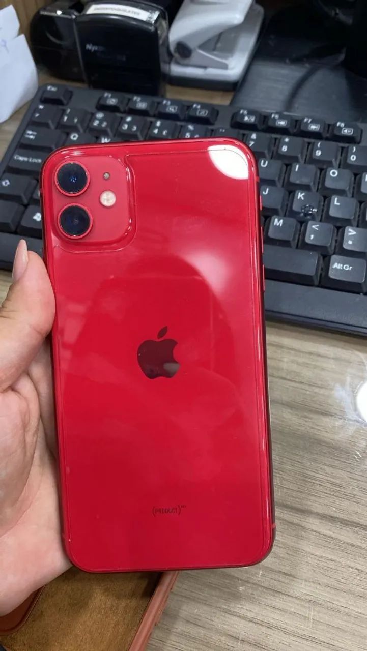 iPhone 11 64 gigas funcionando tudo 