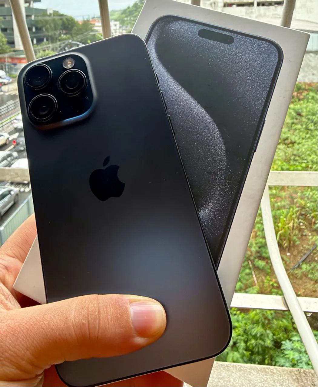 iPhone 15 pro MAX, semi novo 