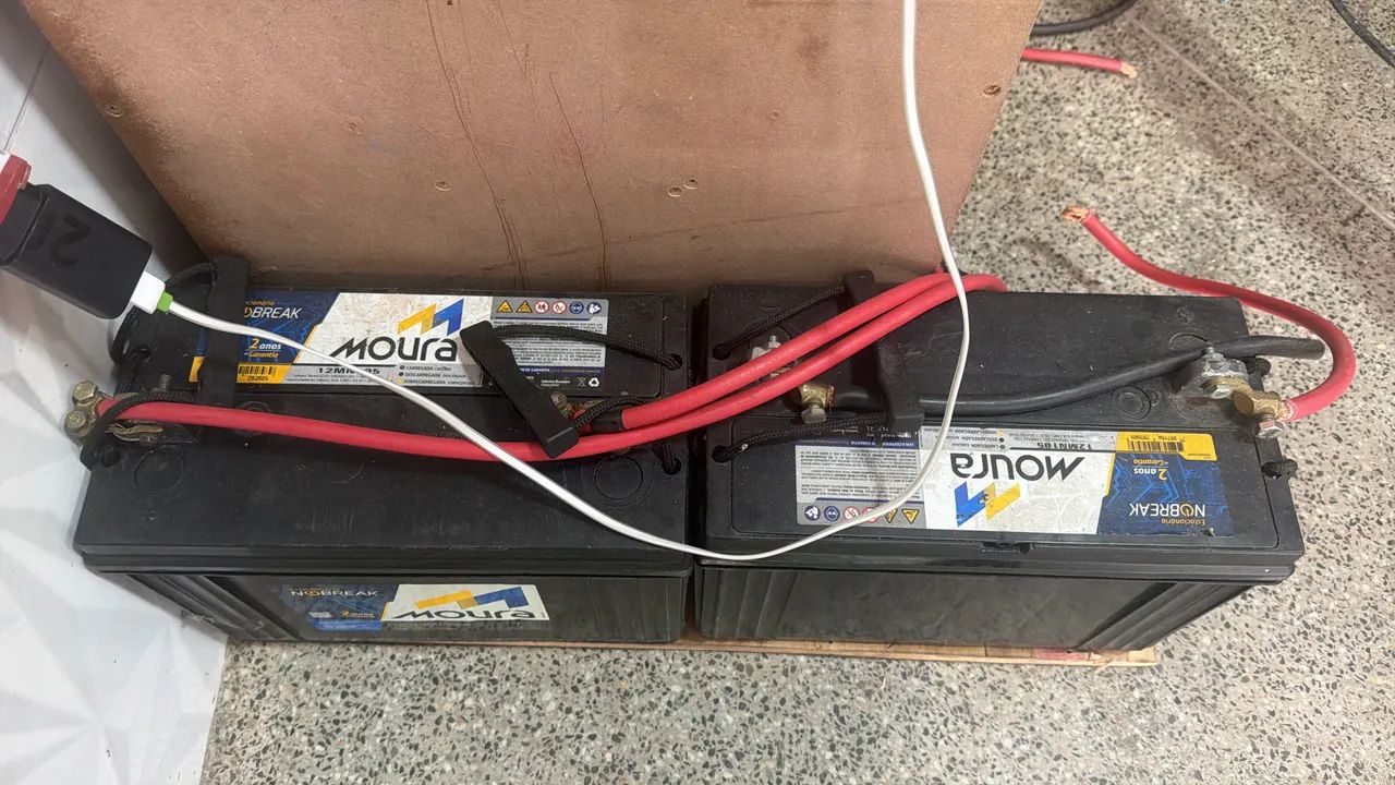 Bateria estacionária Moura 100a