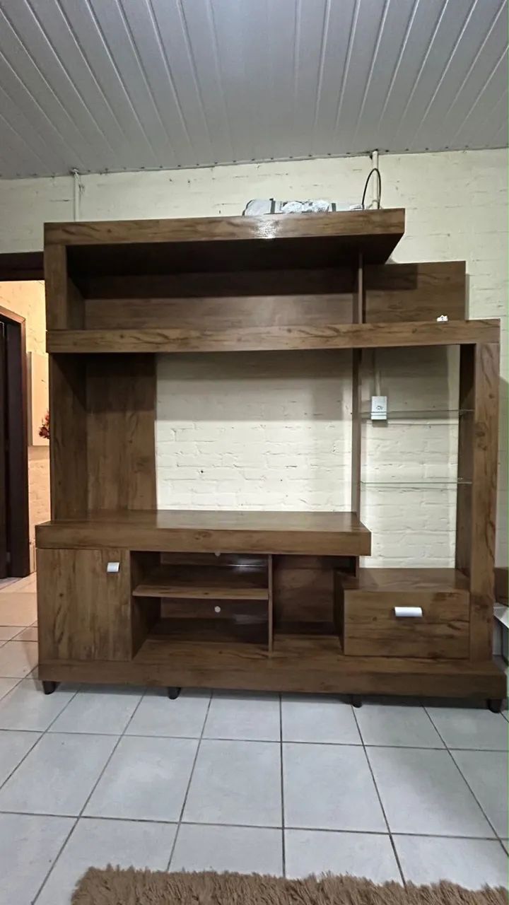 Estante/rack para TV em MDF amadeirado - Foto 2
