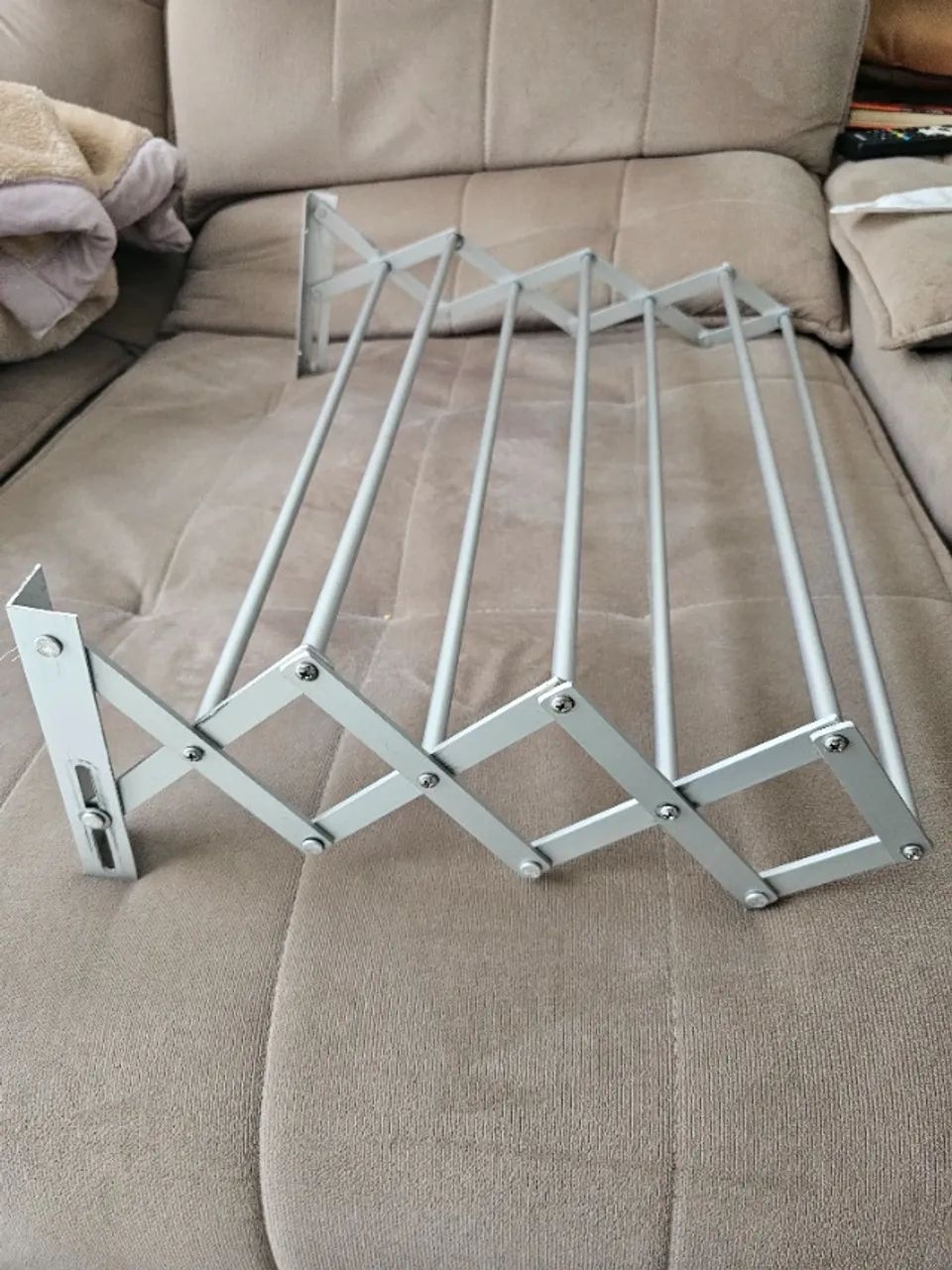 Varal de parede aluminio