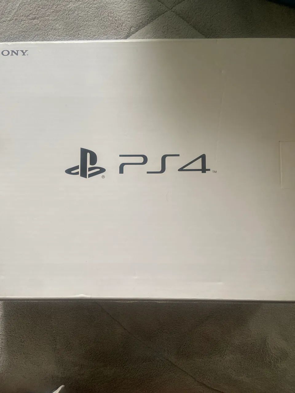 Ps4 -  PlayStation 4 com um controle 
