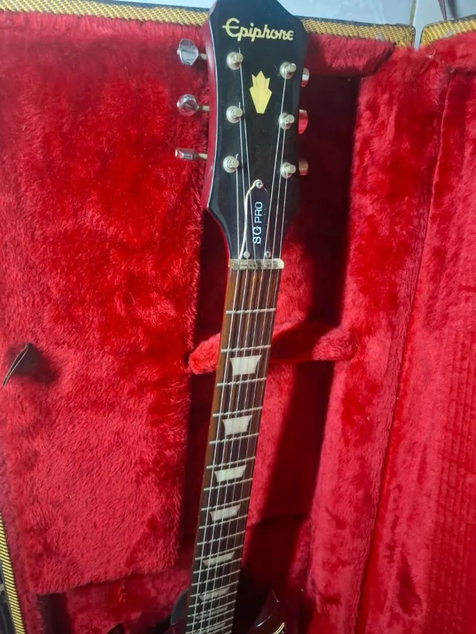 Guitarra Epiphone SG G 400 pro com case tagima  - Foto 3