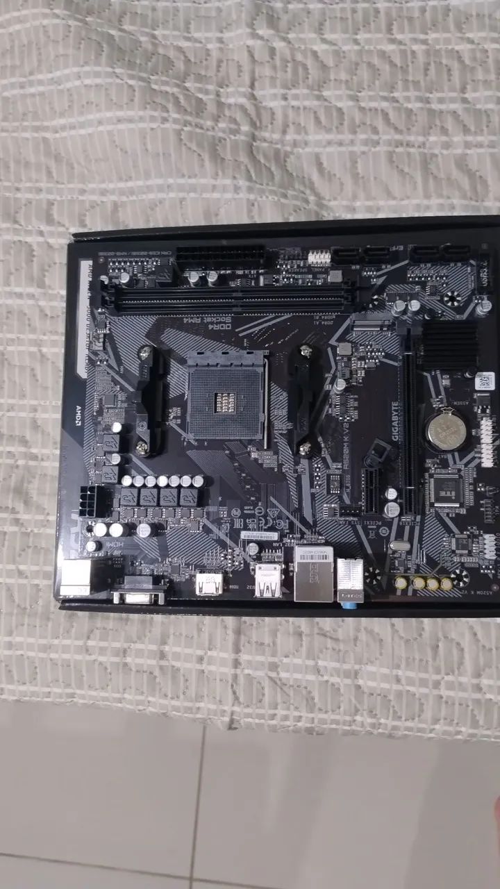 Placa-Mãe Gigabyte A520M K V2 - Foto 3