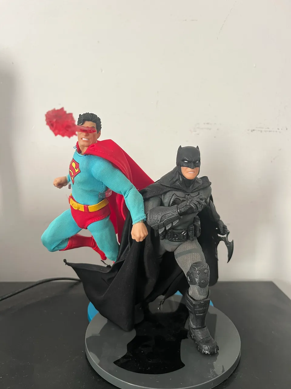 Mezco Batman Supreme Knight - Hobbies e coleções - Dona Júlia