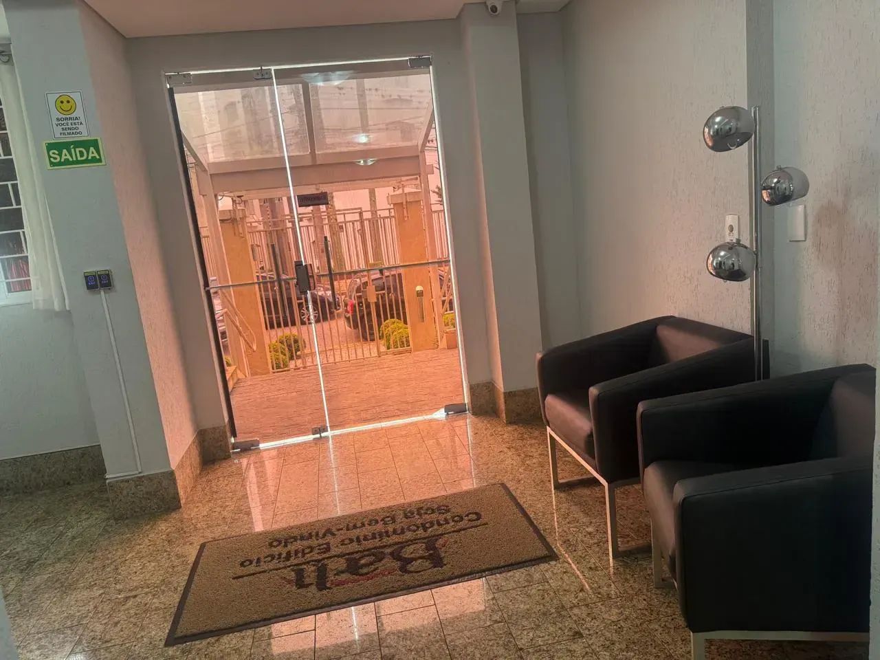 LOFT MODERNO E OBJETIVO COM  SACADA, GARAGEM E ELEVADOR. - Foto 4