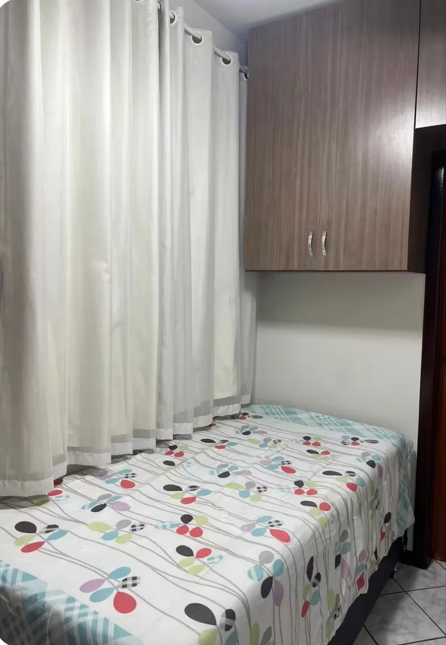 CAMA DE SOLTEIRO COM AUXILIAR + UM COLCHÃO DE SOLTEIRO 