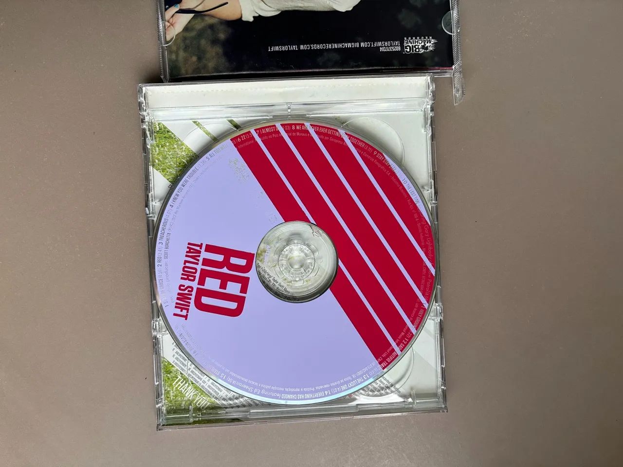 Cd Taylor Swift Red deluxe - Foto 4