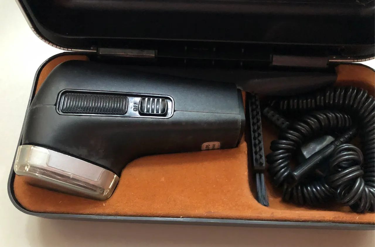 Barbeador elétrico philips