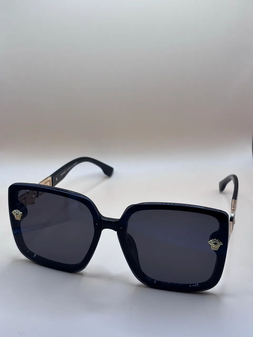 Óculos de sol feminino Versace  - Foto 2