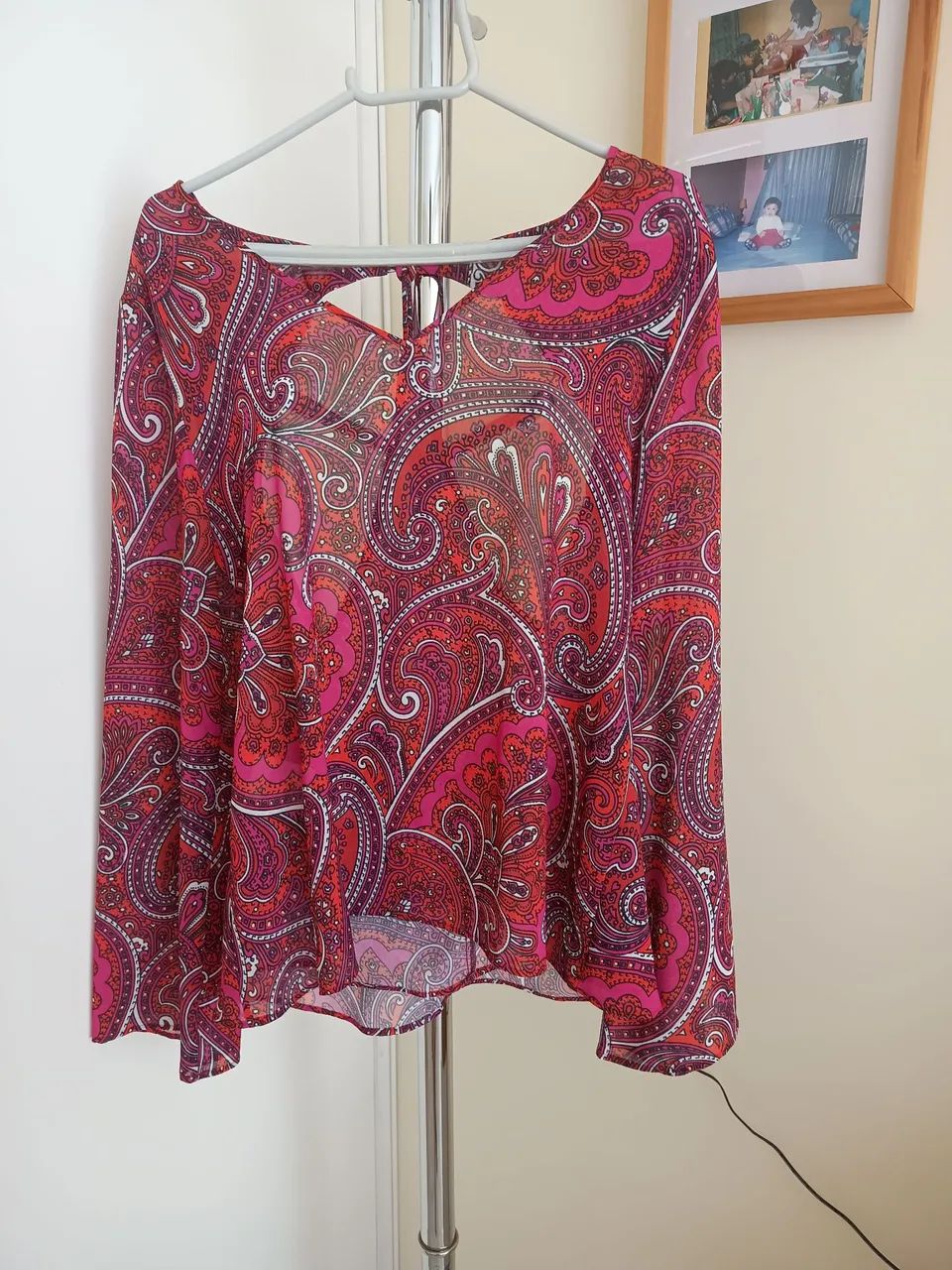 Blusa manga comprida com estampa - Foto 4