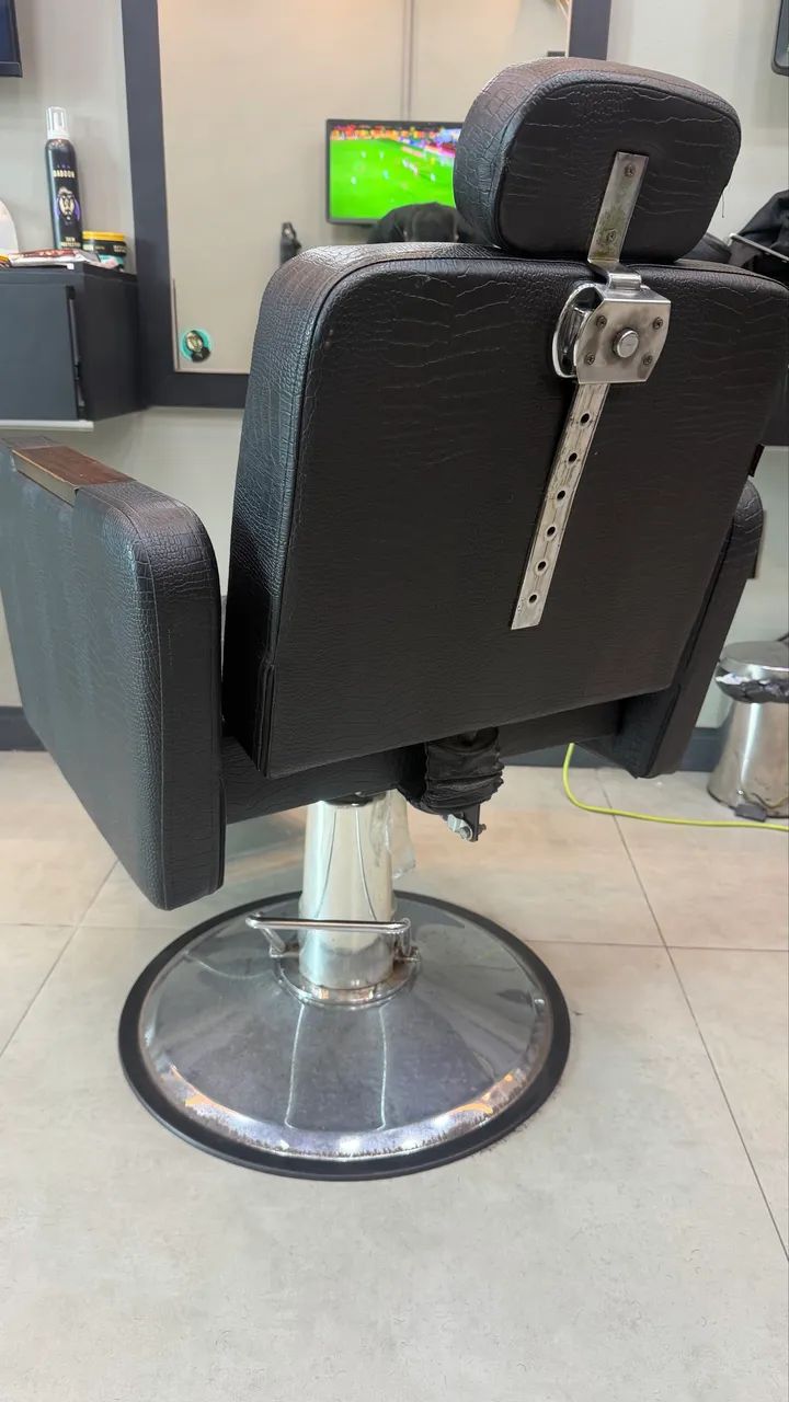 3 Poltrona de barbeiro por 4000$  - Foto 4