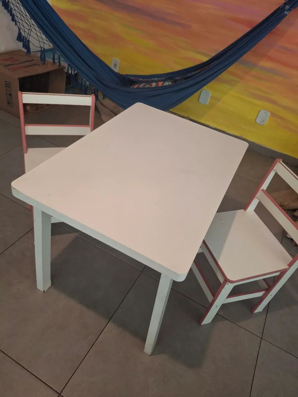Mesa infantil de madeira.  - Foto 4