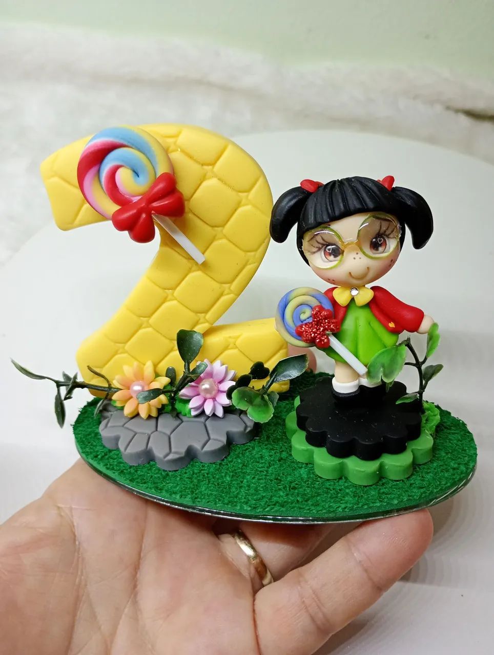 Vela Personalizada Chiquinha em Biscuit 