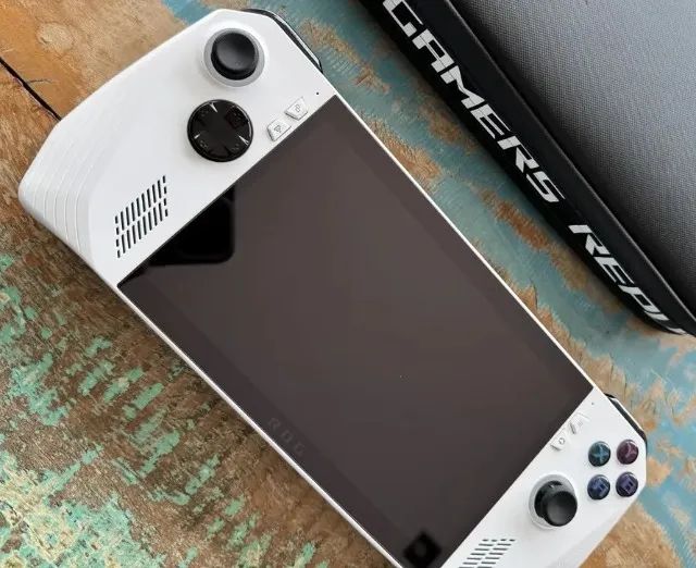 Rog Ally Z1 Extreme - Foto 2