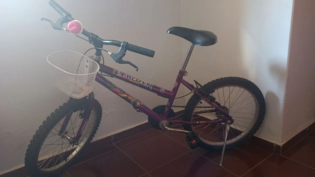 Bicicleta infantil aro 20  - Foto 2