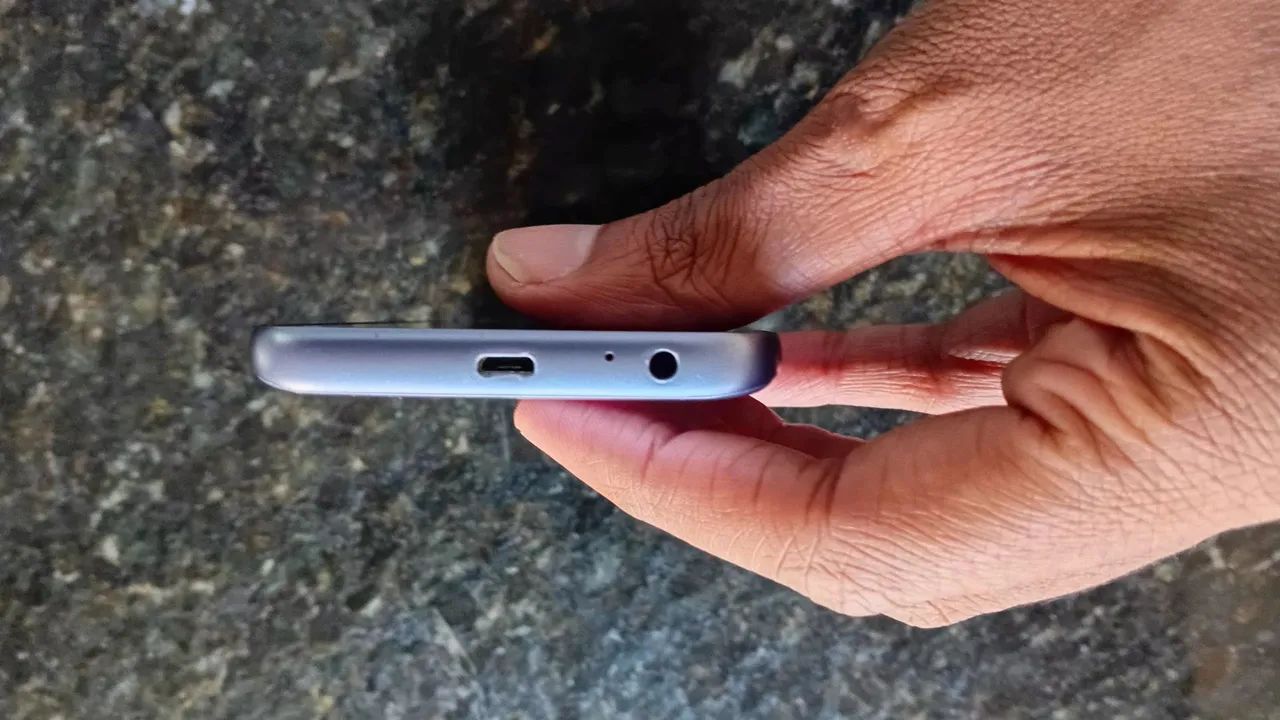 Celular Samsung J7  - Foto 4
