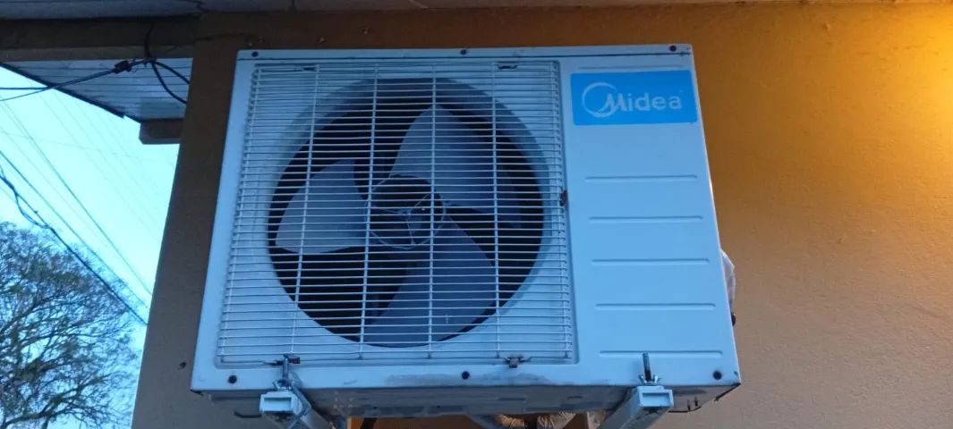Condensadora Midea 12 mil buts