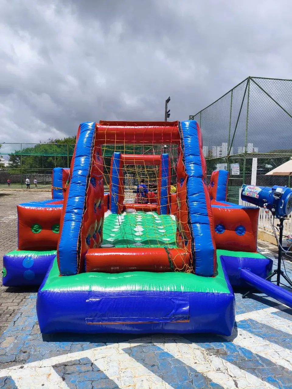 Aluguel de brinquedos inflável 