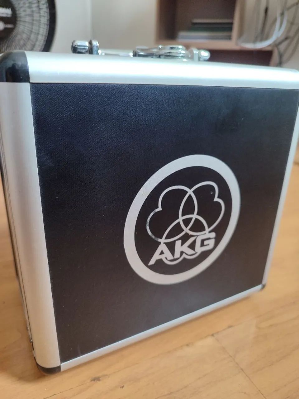Microfone AkG P220 Azul - Excelente Sonoridade!  - Foto 4