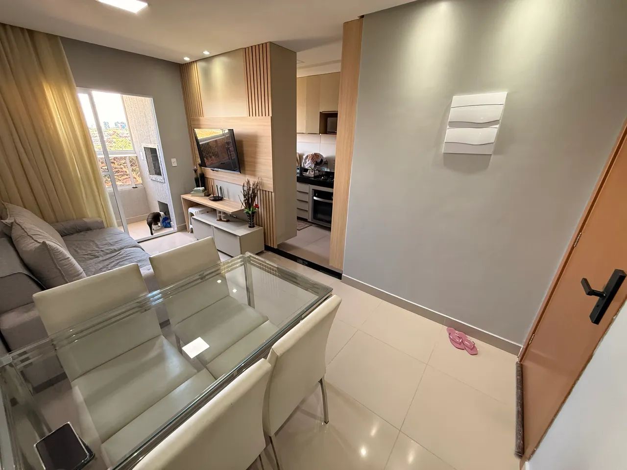 Vendo Apt Horizontes do Litoral, com planejados, Andar Alto - Foto 3