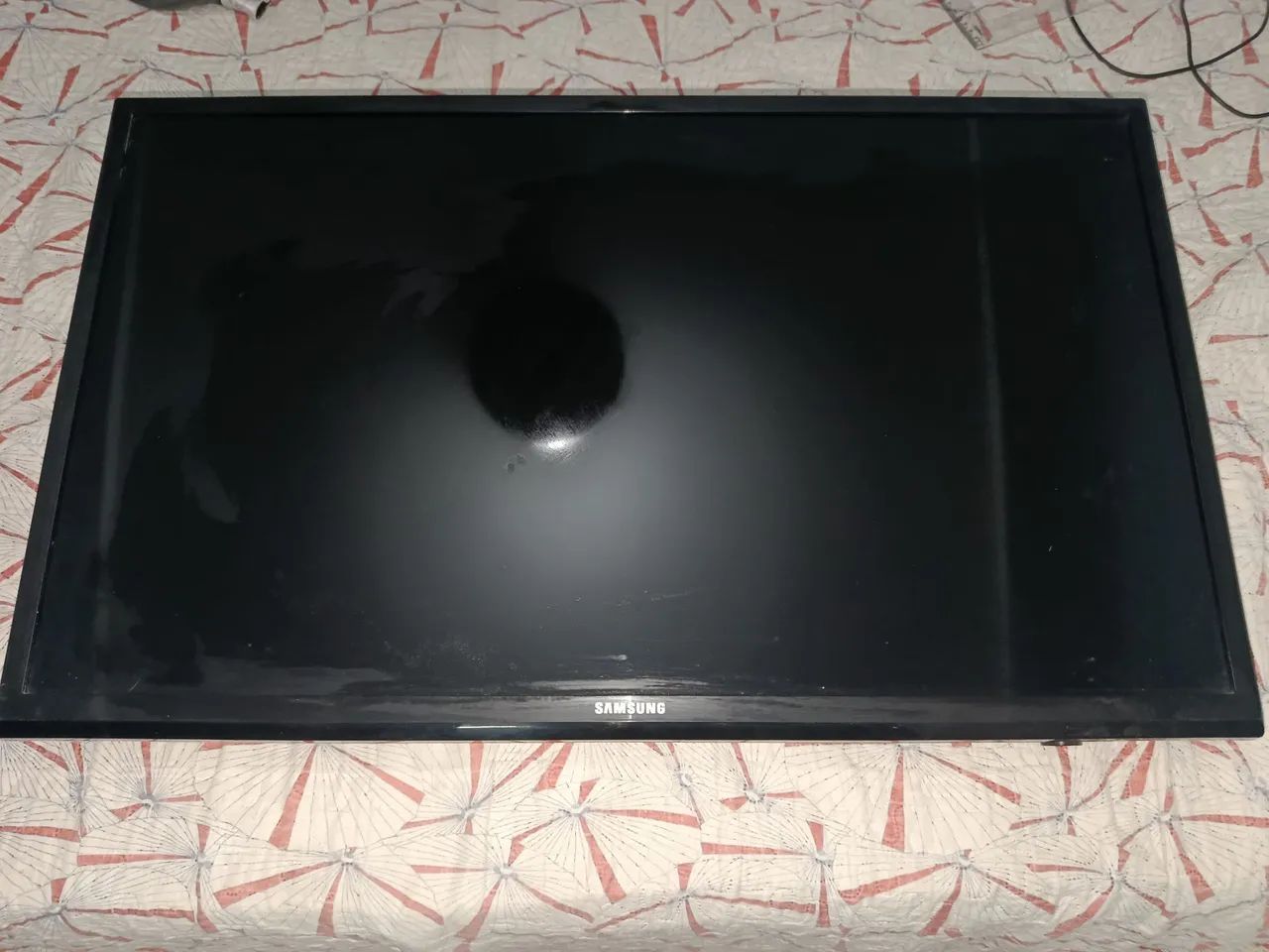 TV Samsung LED 32" - Modelo UN32FH4205