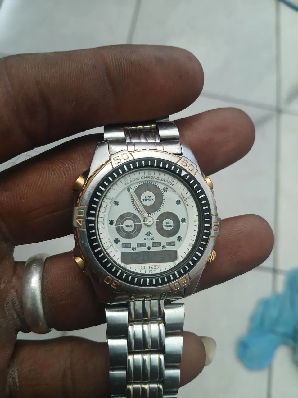 Vendo dois relógio citizen promaster um funcionando e outro parado