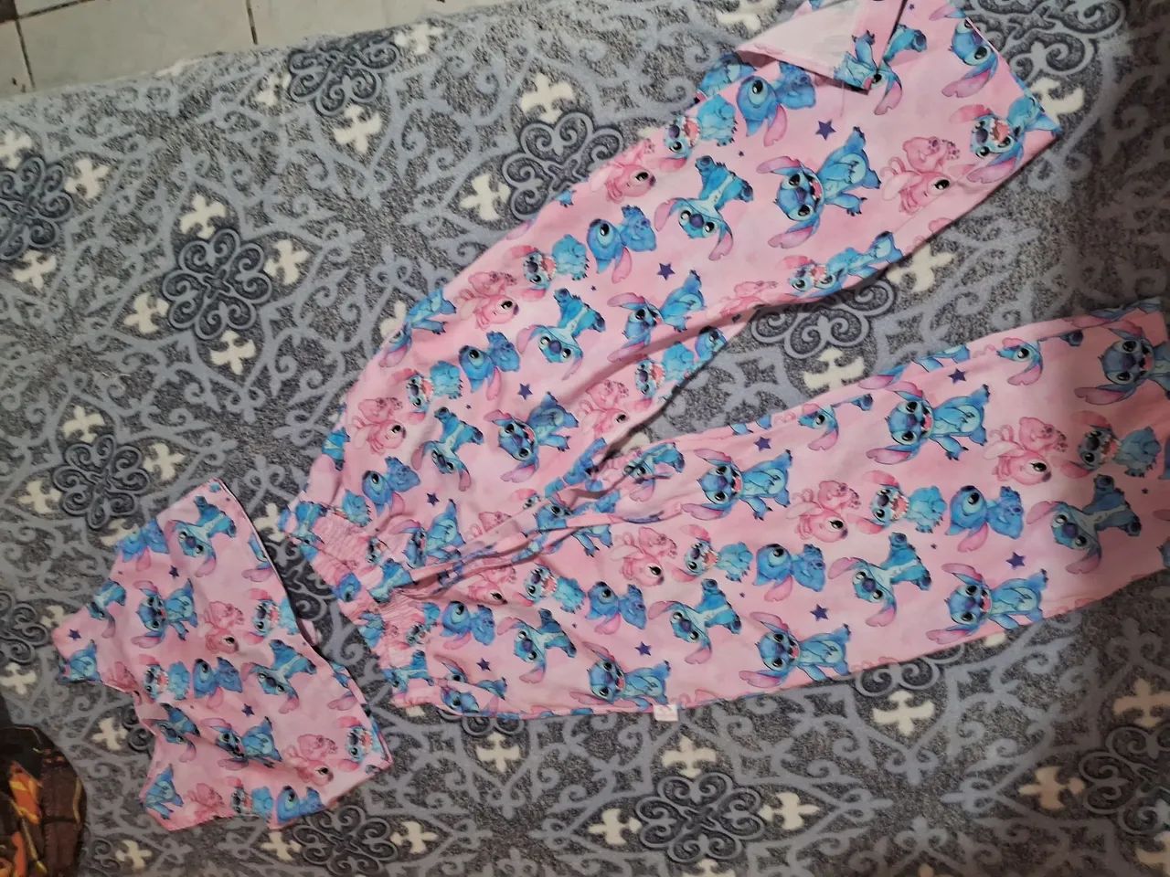 Vendo conjunto do stitch  - Foto 2