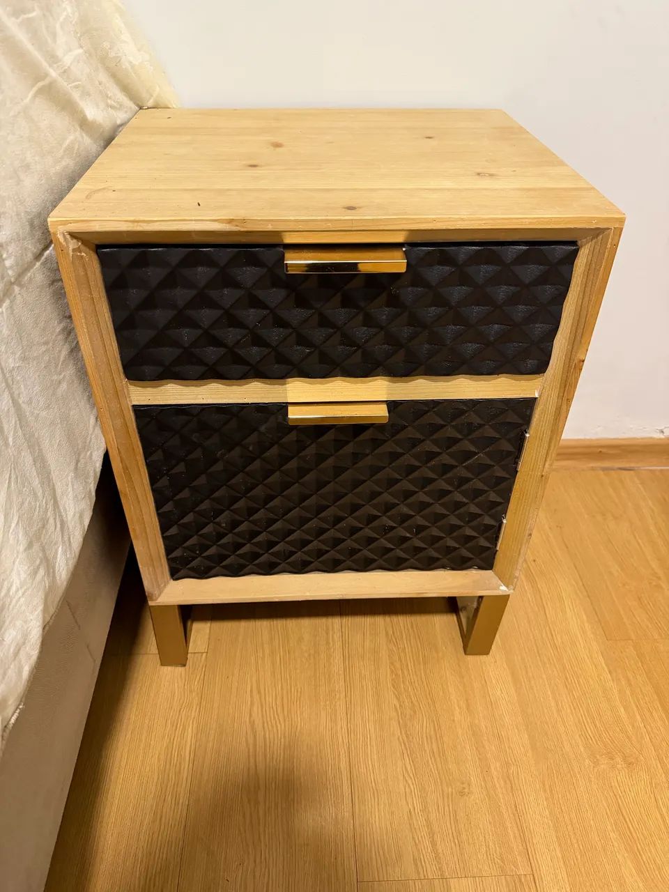 Mesa de cabeceira 
