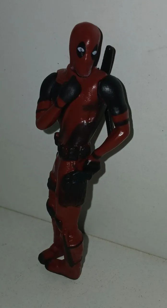BONECO ACTION FIGURE MINIATURA MARVEL DEADPOOL
