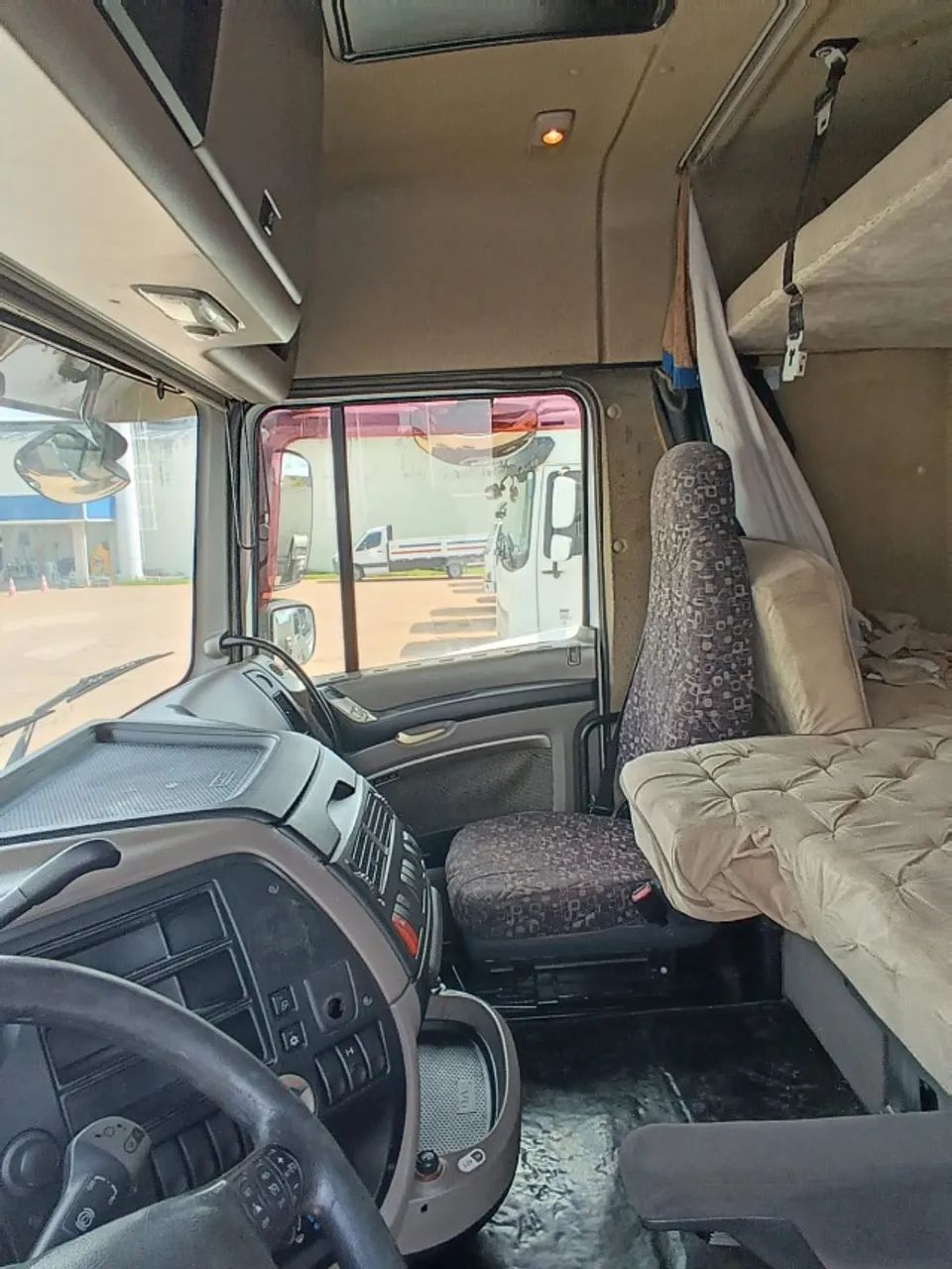 DAF XF105 460 ano 2017  6x2 - Foto 4
