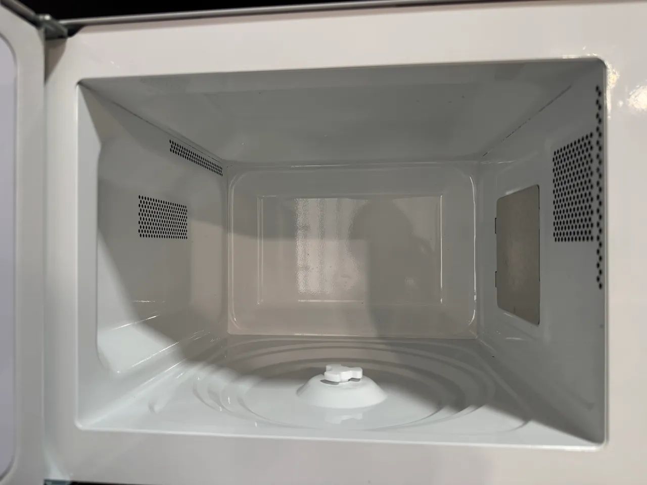 Micro-ondas Electrolux 23L Branco - pouco usado - Foto 4