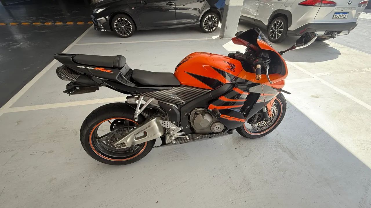 CBR 600 RR - Foto 4