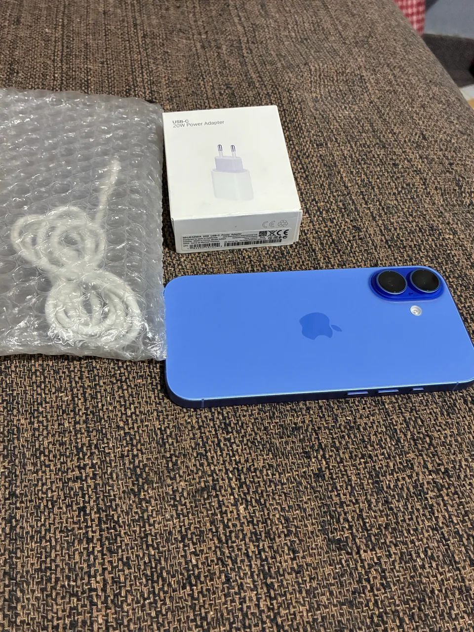 iPhone 16 128gb (Ultramarino) - Foto 2
