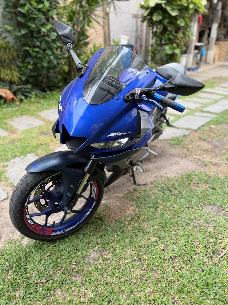 Yamaha R3 2023
