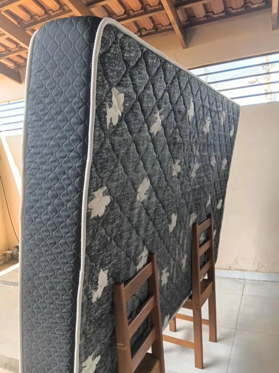 Cama e colchão de casal  - Foto 5