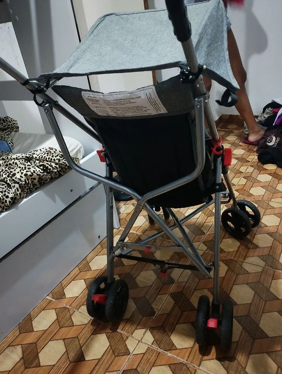 Carrinho de bebê modelo guarda chuva com duas posições  - Foto 2
